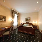 Grand London
