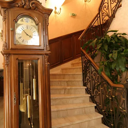 グランド ロンドン ヴァルナ