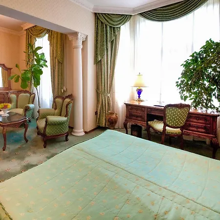 Grand London 5*