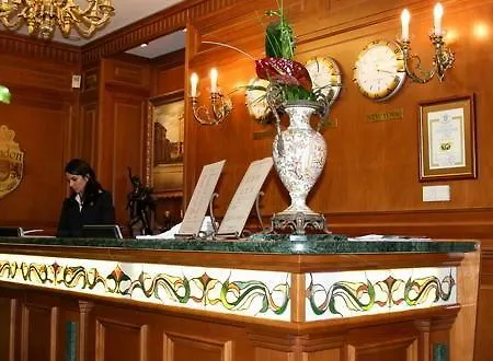 グランド ロンドン ホテル ヴァルナ